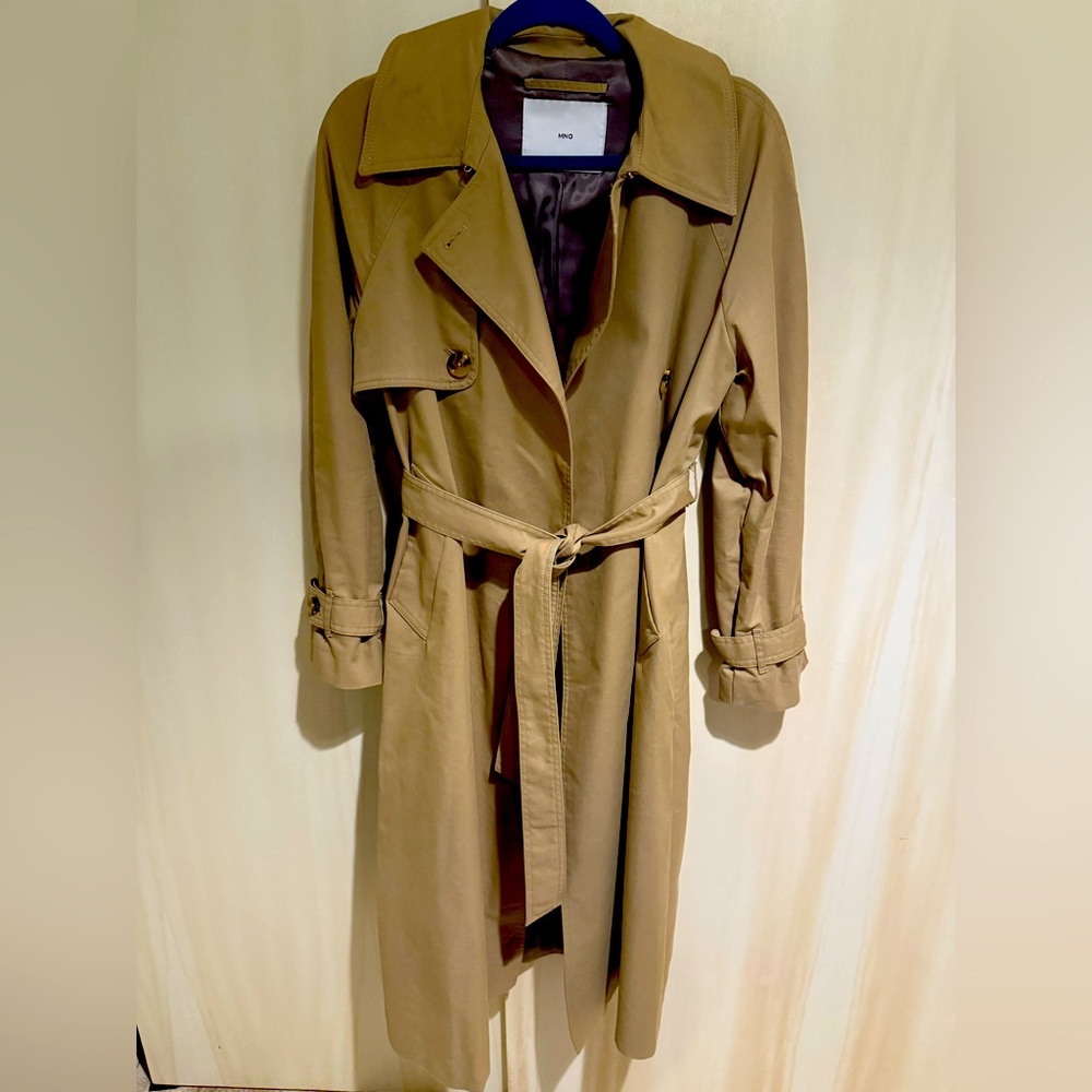 like-new condition! Worn only twice, no damage, and looks amazing.